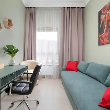 Exclusive In With 2 Parking Spaces, Desk And Air Conditioned Living By Renters Prestige Апартаменты