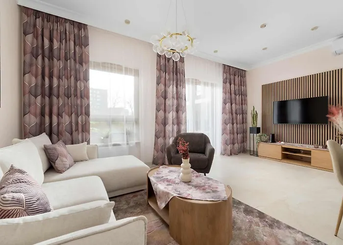 Exclusive In With 2 Parking Spaces, Desk And Air Conditioned Living By Renters Prestige Вроцлав