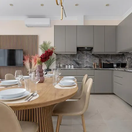 Daire Exclusive In With 2 Parking Spaces, Desk And Air Conditioned Living By Renters Prestige Wroclaw