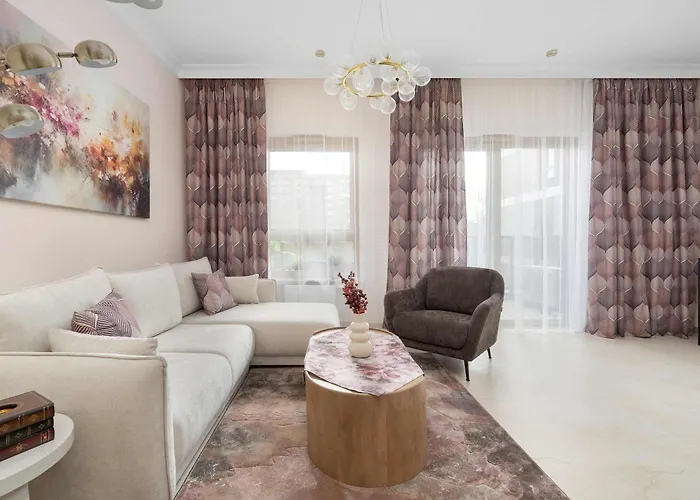 דירה Exclusive In With 2 Parking Spaces, Desk And Air Conditioned Living By Renters Prestige ורוצלב